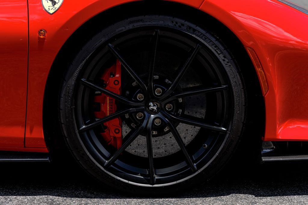 Used 2019 Ferrari 488 Pista Coupe RWD image 36
