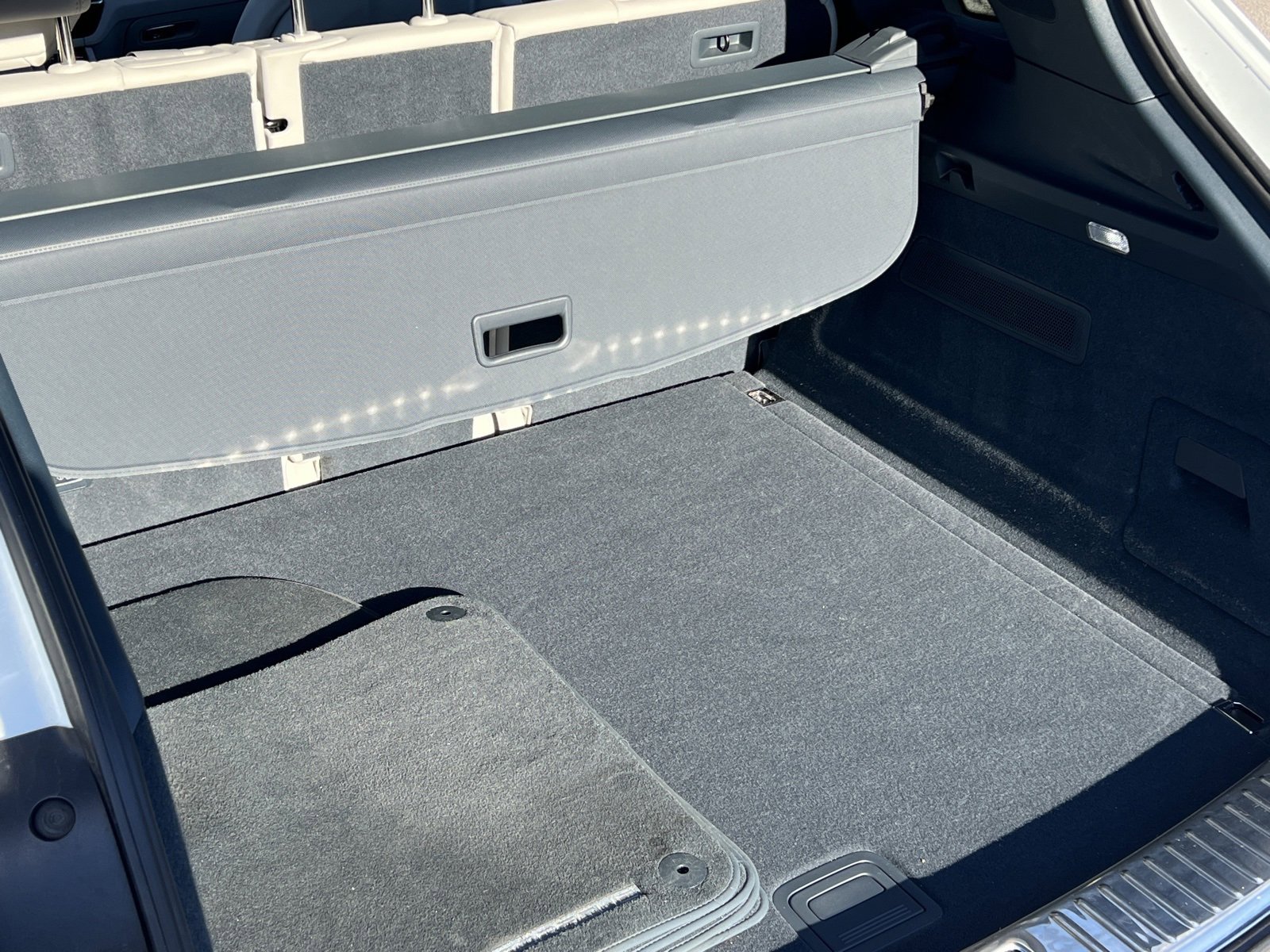 Certified 2022 Porsche Cayenne Platinum Edition image 19