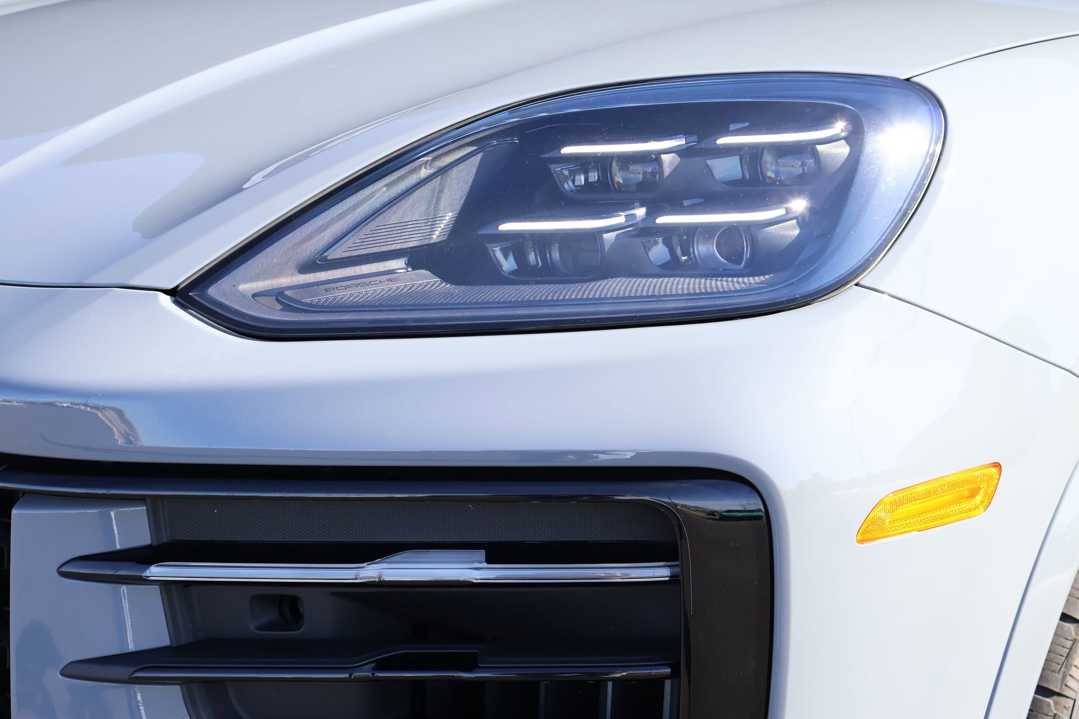 Used 2025 Porsche Cayenne S image 12