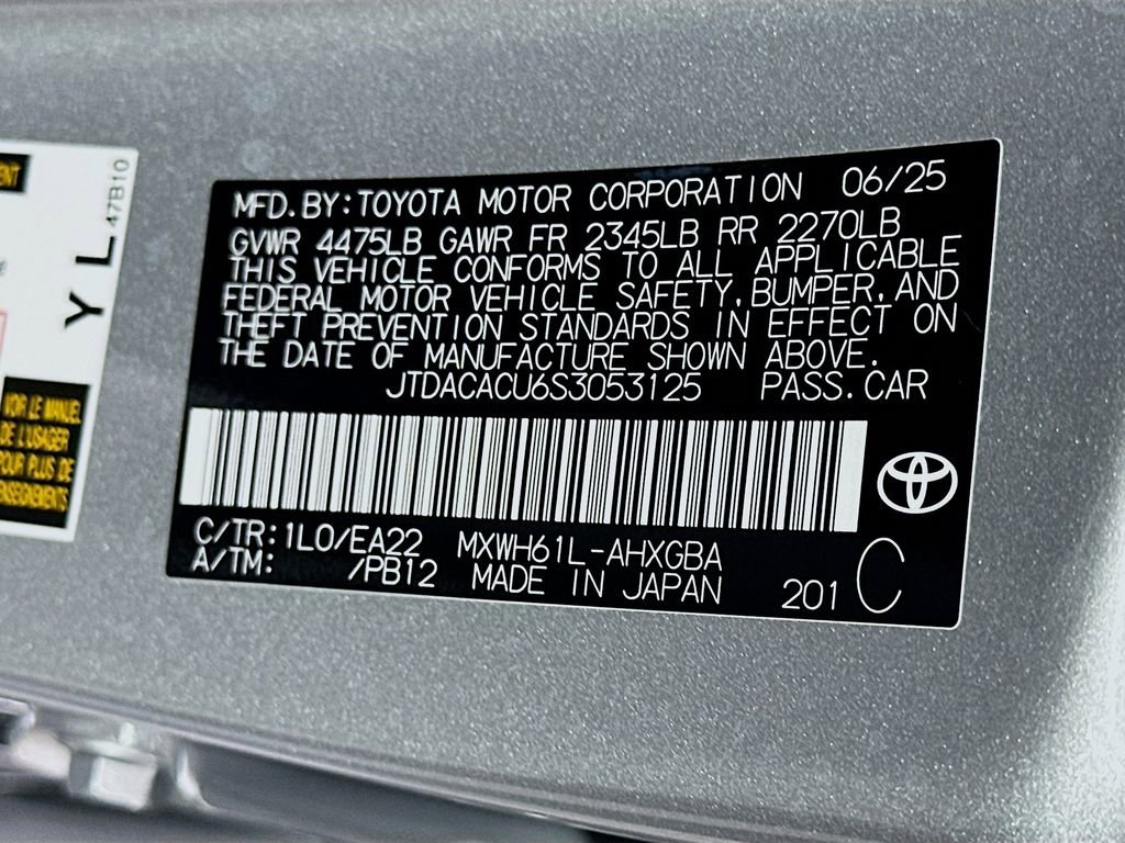 Used 2025 Toyota Prius XSE image 31