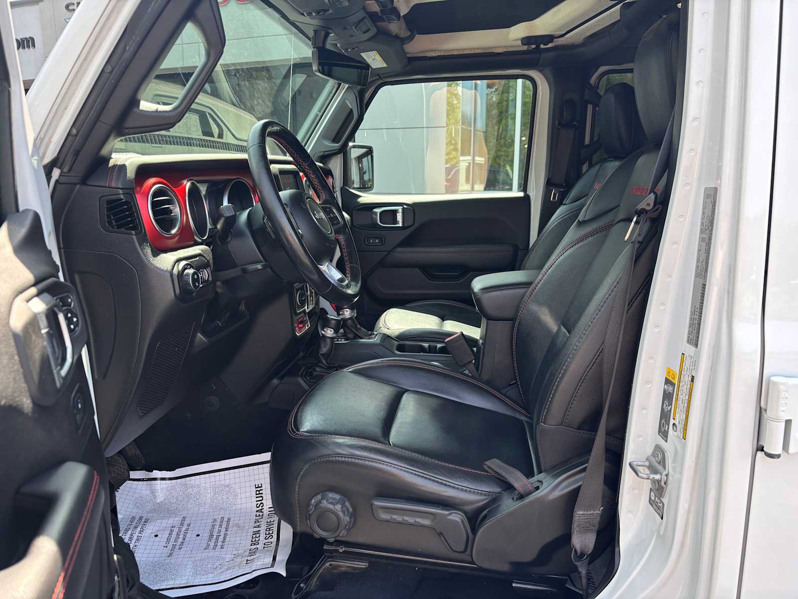 Used 2022 Jeep Gladiator Rubicon w/ Cold Weather Group AWD/4WD image 2