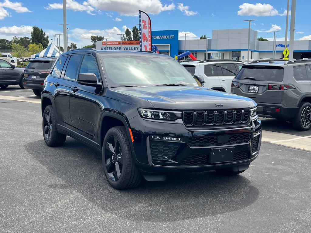 New 2026 Jeep Grand Cherokee Limited w/ Limited Altitude Package image 10