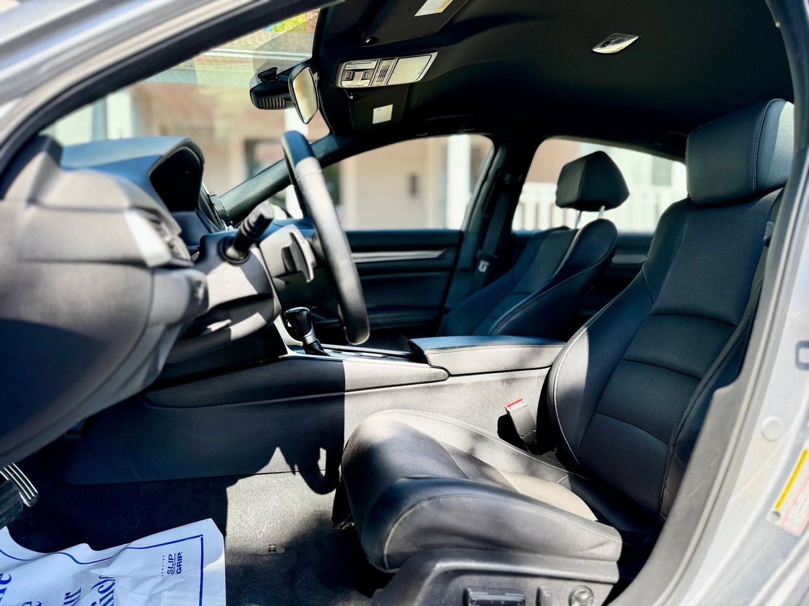 Used 2019 Honda Accord Sport image 12
