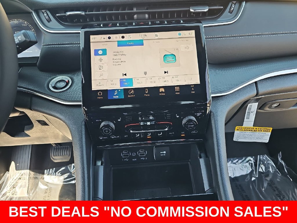 New 2027 Jeep Grand Cherokee Laredo X AWD/4WD image 20