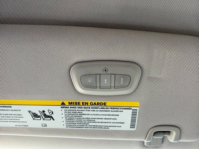 Used 2017 Chrysler Pacifica Limited w/ Advanced Safetytec Group FWD image 22