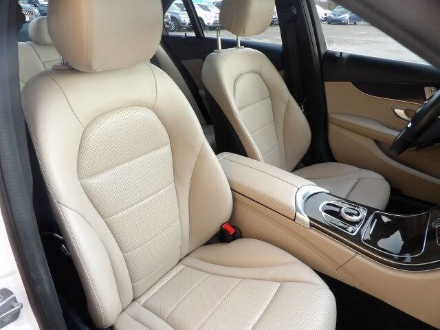 Used 2018 Mercedes-Benz C 300 4MATIC Sedan image 22