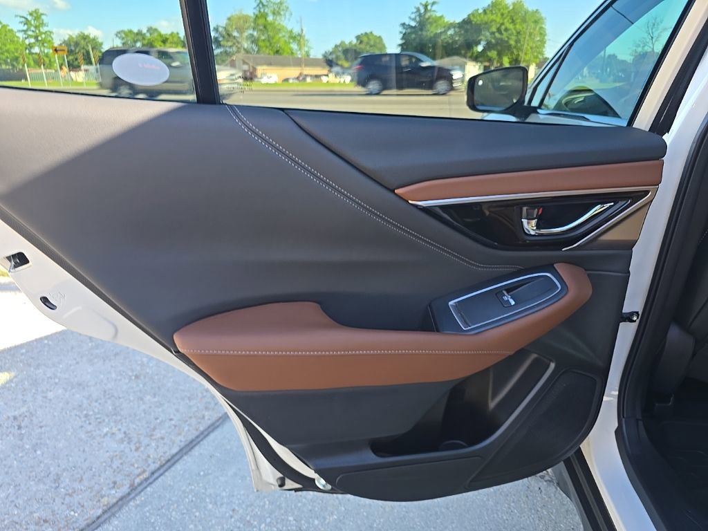 Used 2025 Subaru Outback Touring AWD/4WD image 29