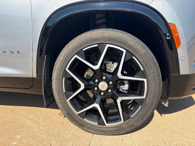 Used 2026 Chevrolet Traverse High Country AWD/4WD image 50