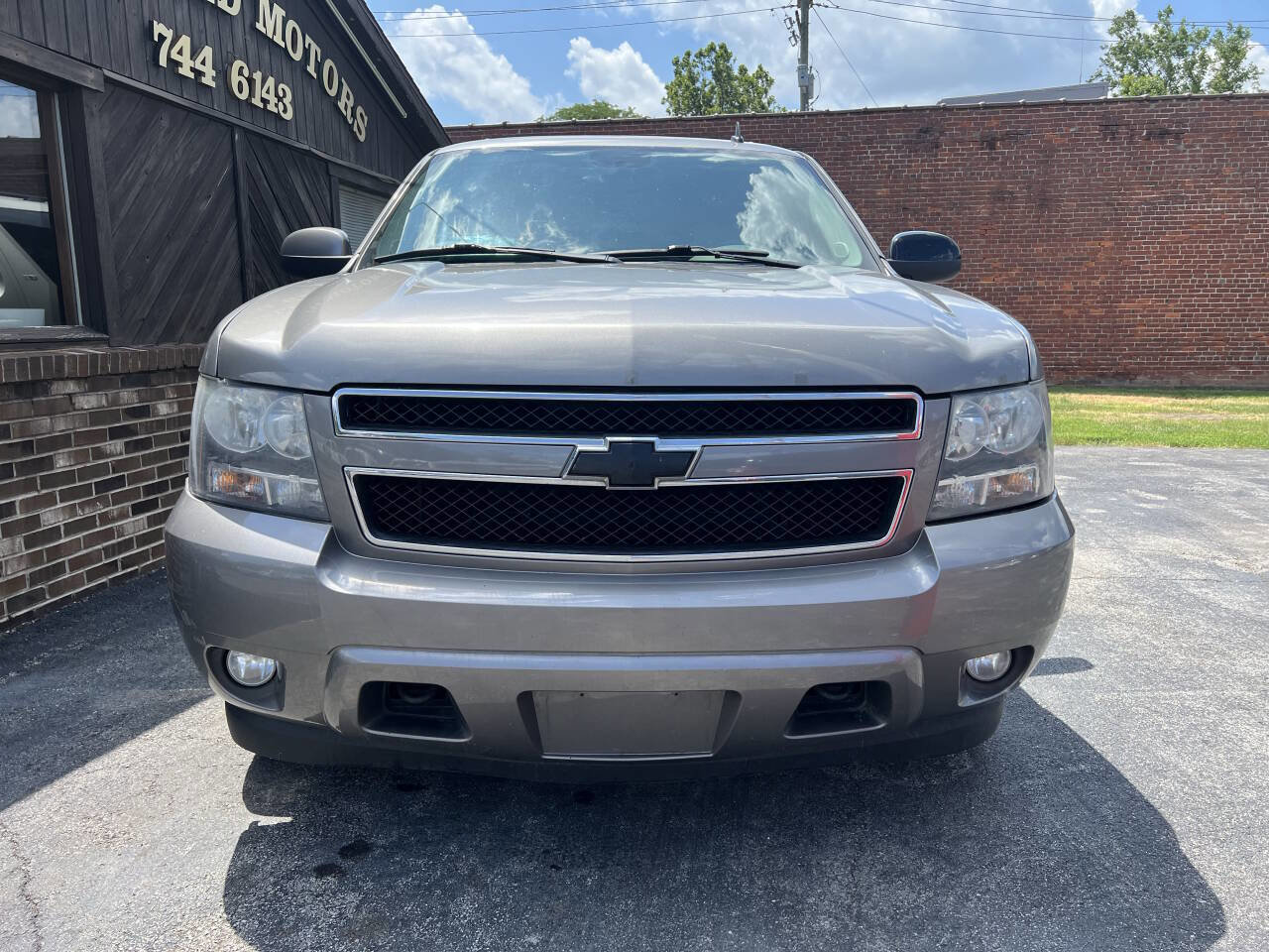 Used 2009 Chevrolet Suburban LT image 6