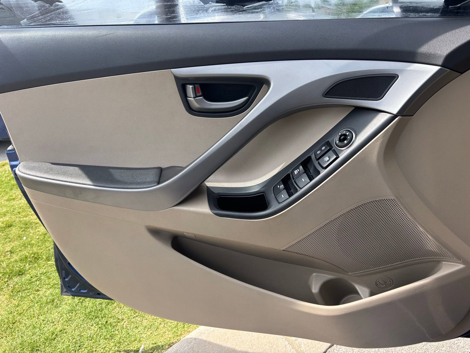 Used 2016 Hyundai Elantra SE FWD image 11