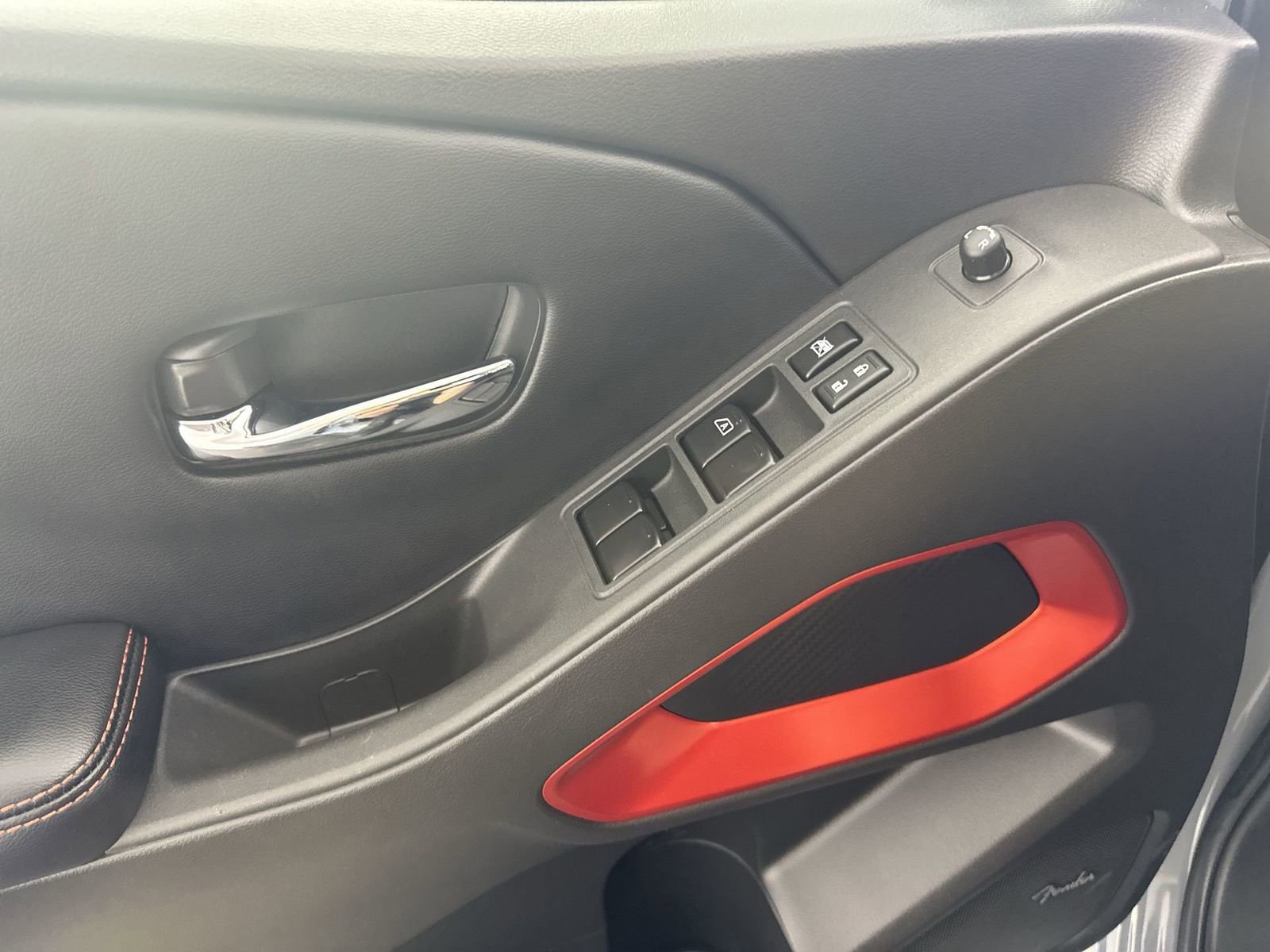 Used 2025 Nissan Frontier Pro-X w/ Pro Convenience Package image 13