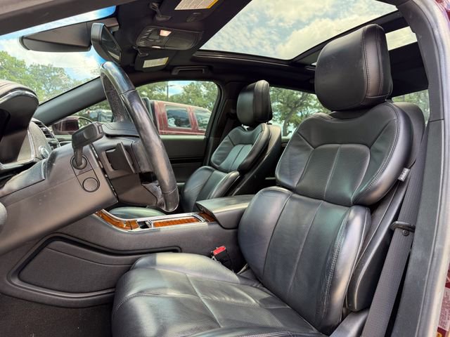 Used 2019 Lincoln Continental Select w/ Continental Climate Package AWD/4WD image 7