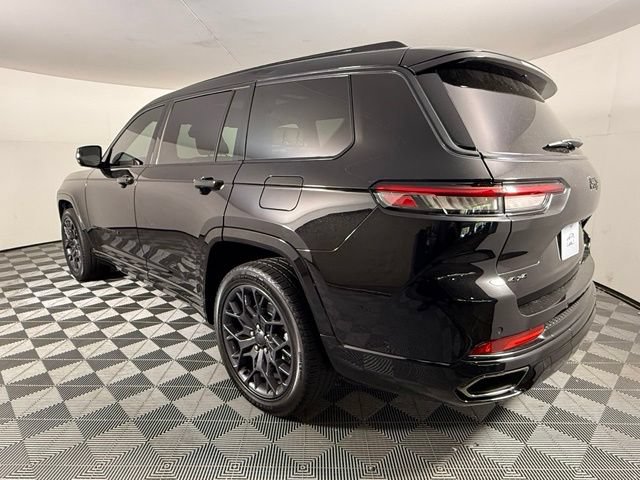 Used 2025 Jeep Grand Cherokee L Summit w/ Obsidian Package AWD/4WD image 4