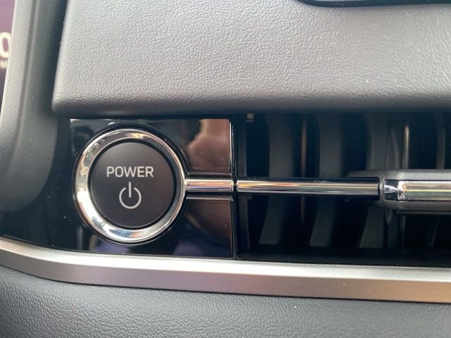 New 2025 Mitsubishi Outlander ES image 33