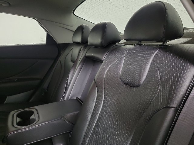 Used 2023 Hyundai Elantra Limited FWD image 10