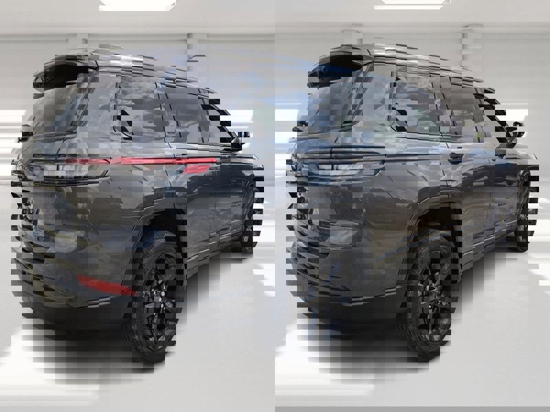 Certified 2023 Jeep Grand Cherokee L Laredo image 5