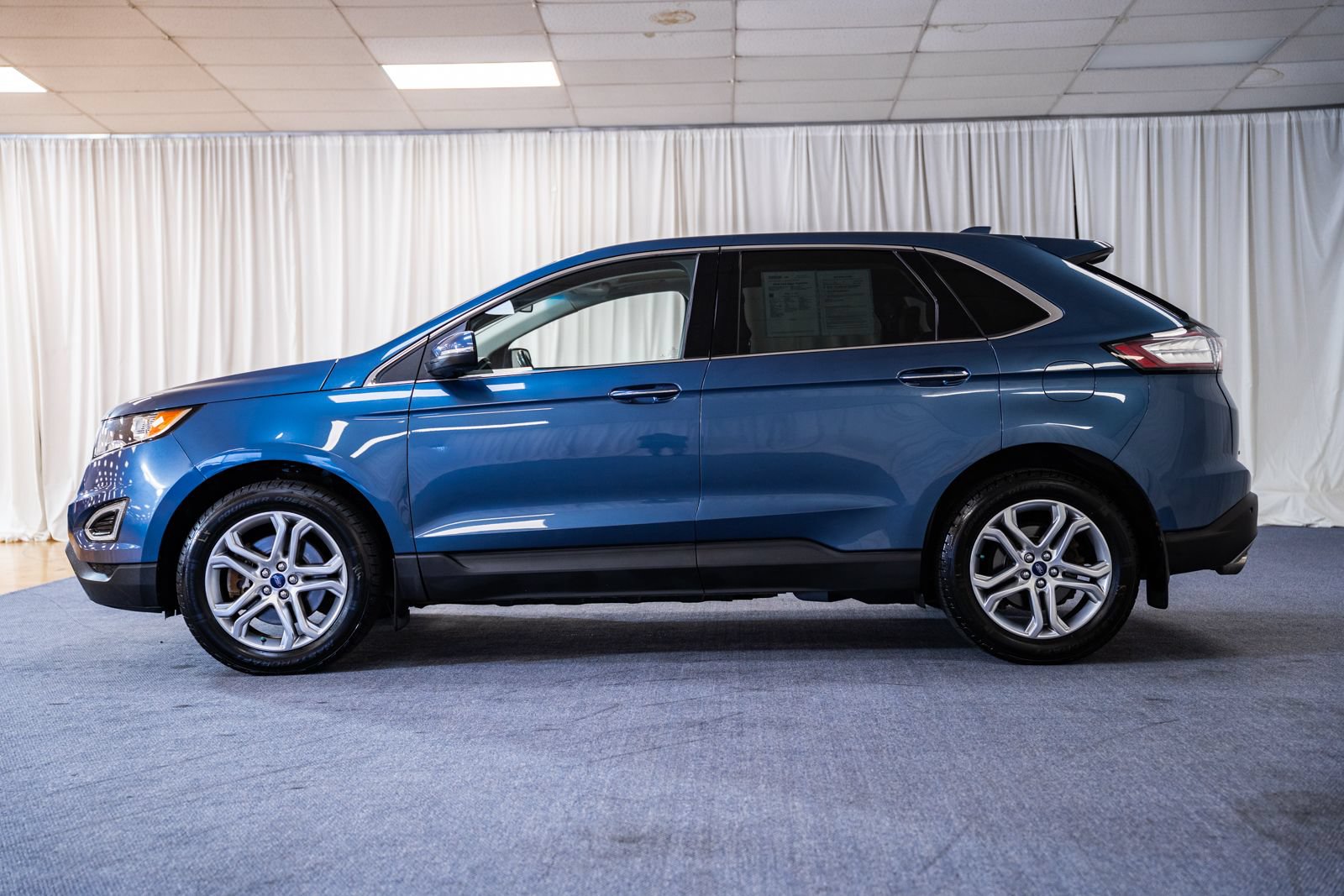Used 2018 Ford Edge Titanium w/ Equipment Group 301A AWD/4WD image 4