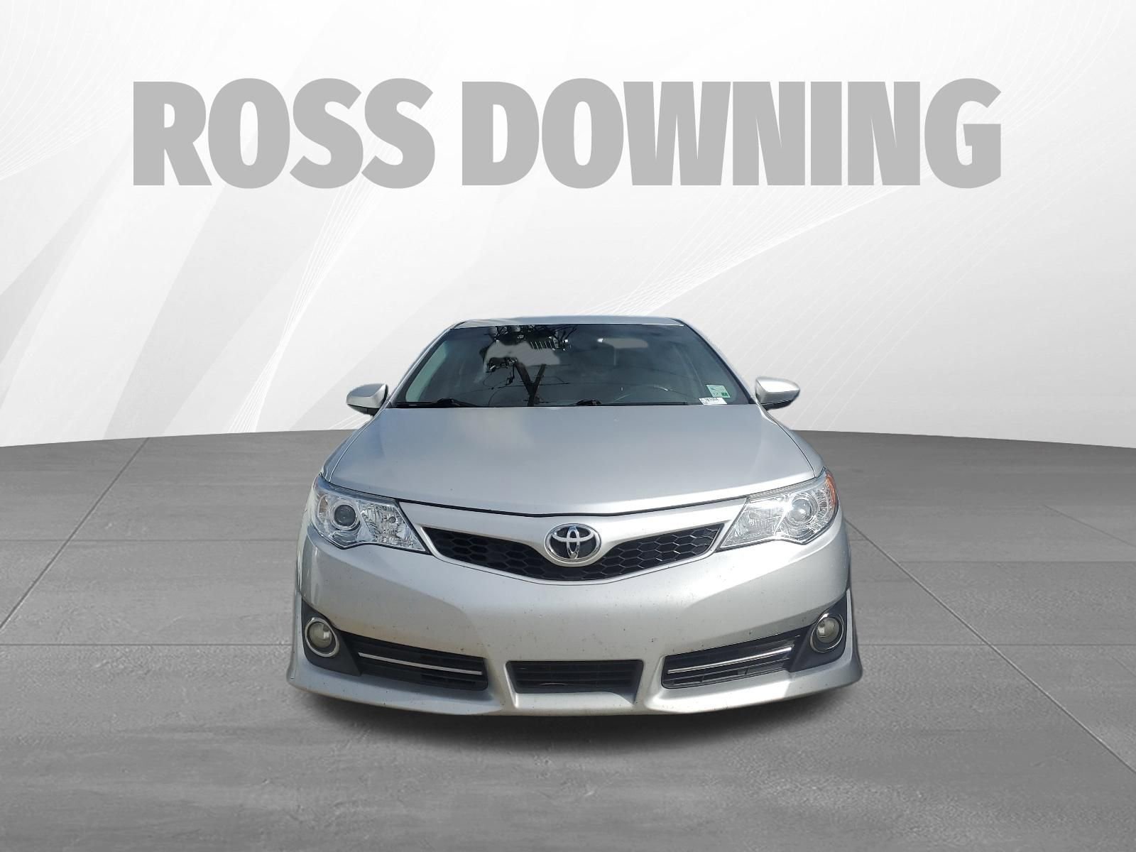 Used 2012 Toyota Camry SE image 2