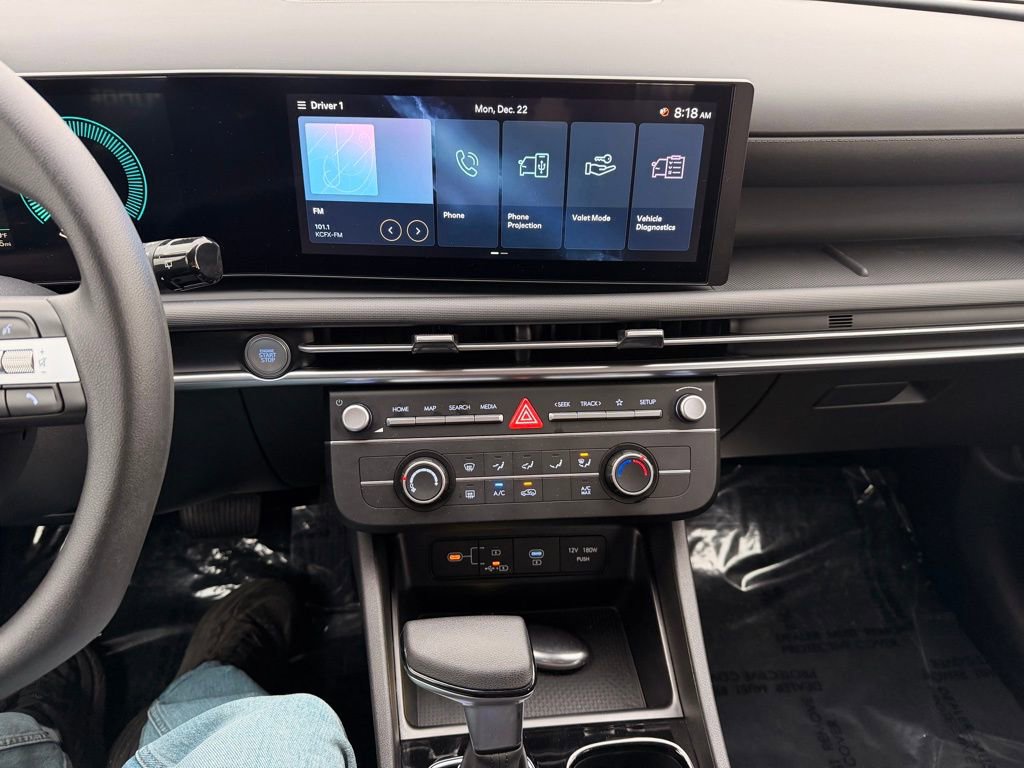 Used 2025 Hyundai Tucson SE image 19