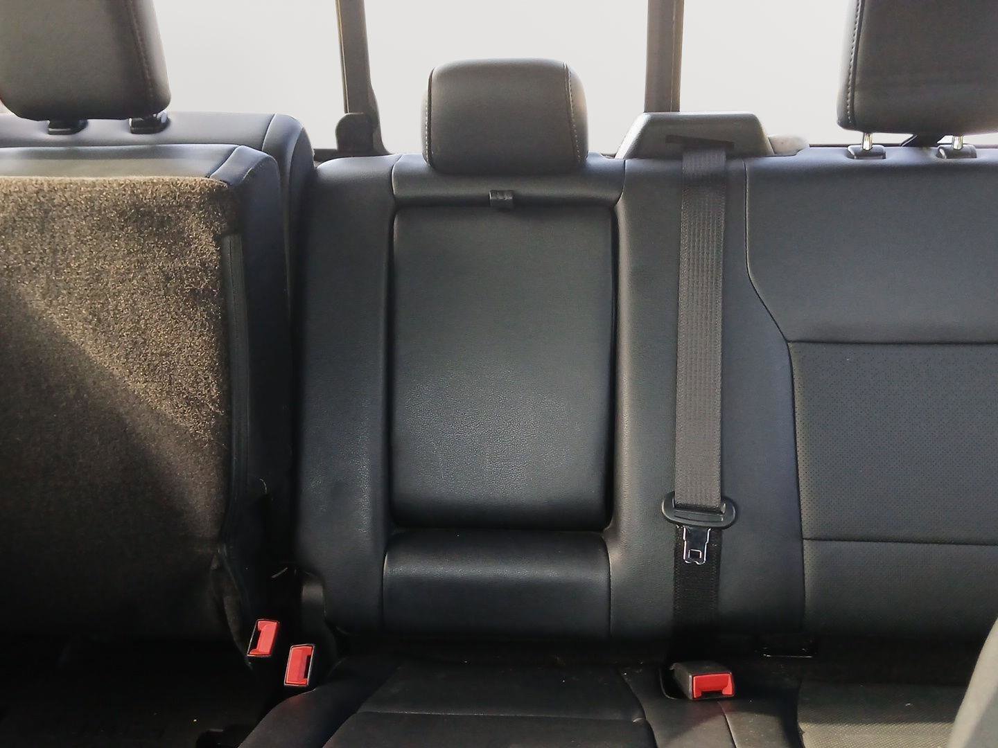 Used 2023 Ford F150 Lariat w/ Equipment Group 502A High image 19