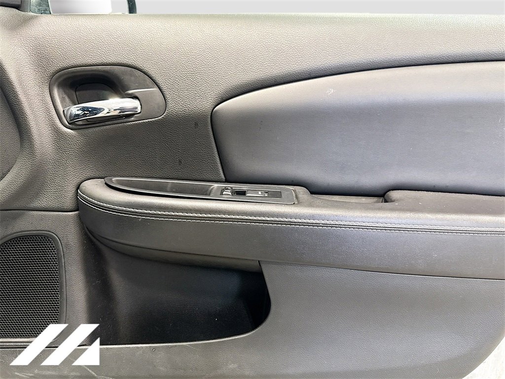 Used 2013 Chrysler 200 Limited image 30