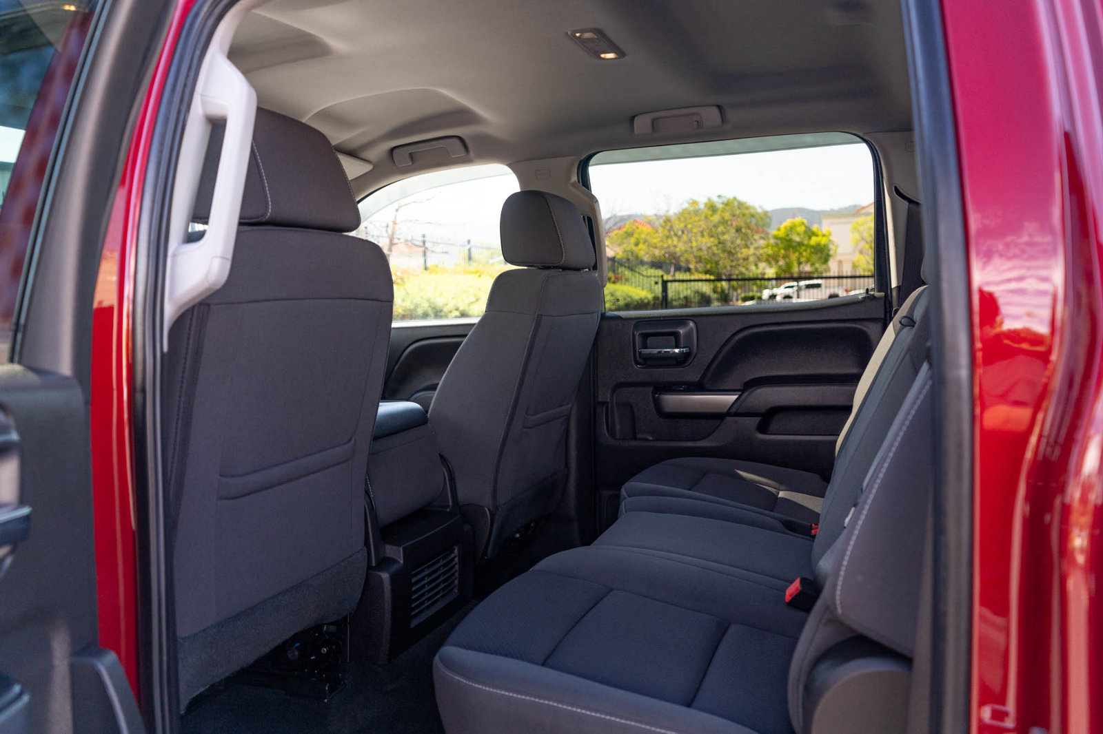 Used 2018 Chevrolet Silverado 1500 LT w/ LT Eassist Package RWD image 17