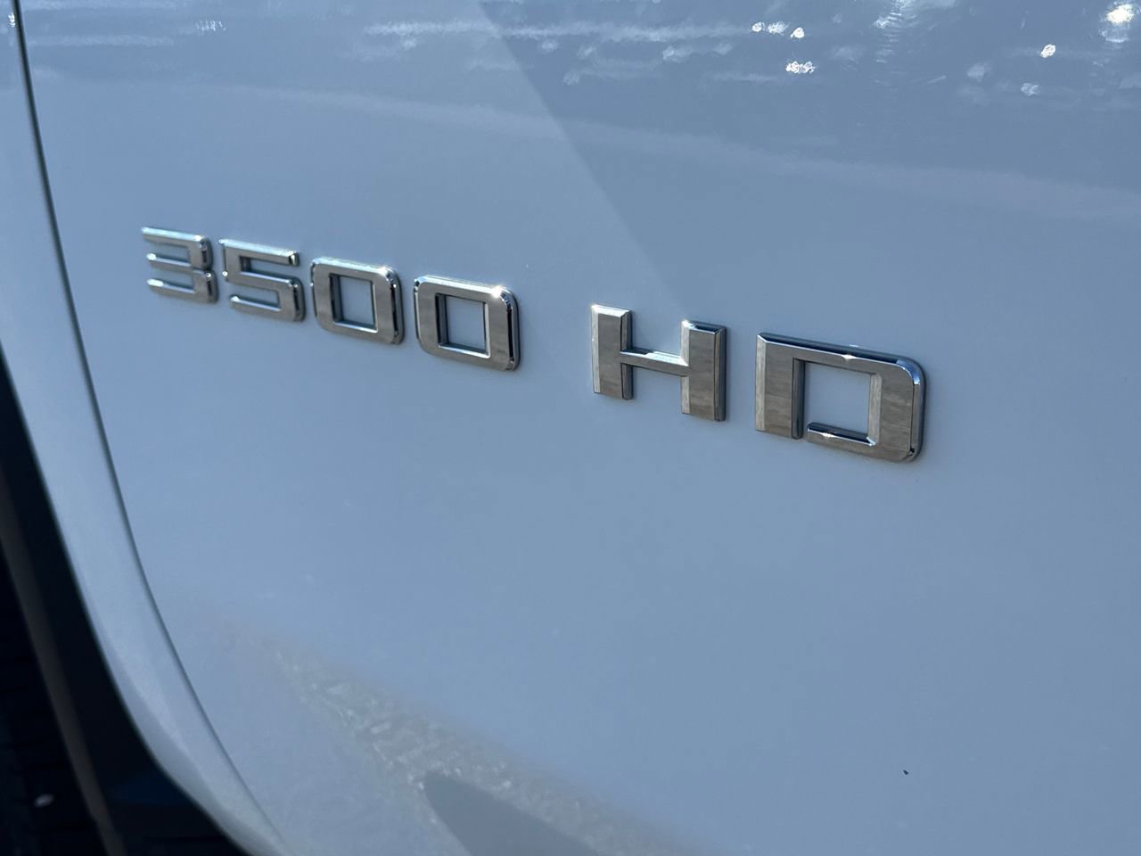 Used 2024 Chevrolet Silverado 3500 LT w/ Convenience Package image 11