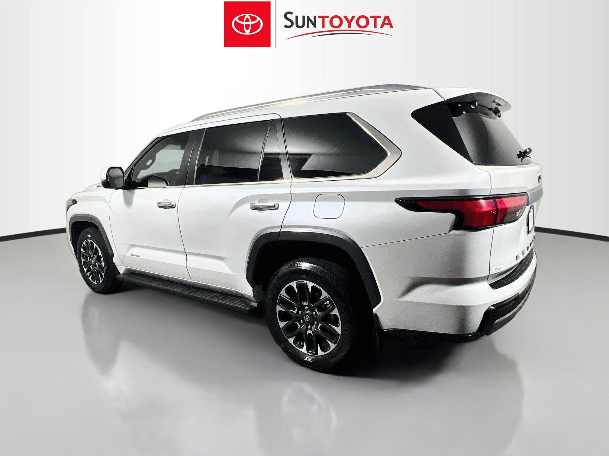 Used 2025 Toyota Sequoia Limited AWD/4WD image 6