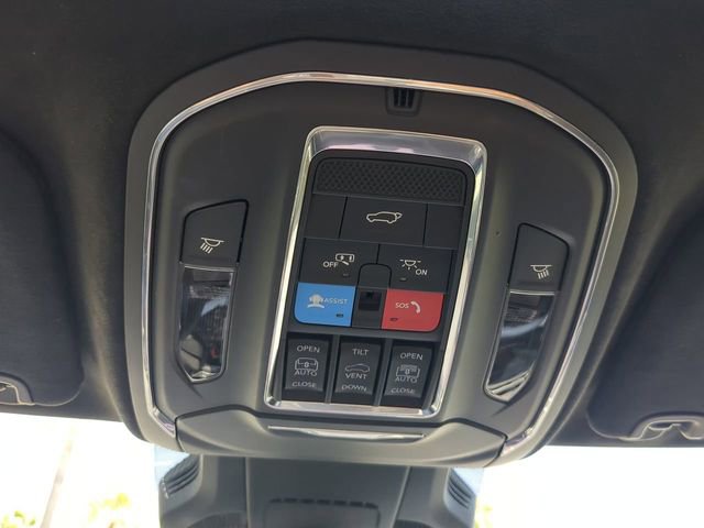 Used 2025 Jeep Wagoneer S Launch Edition image 25