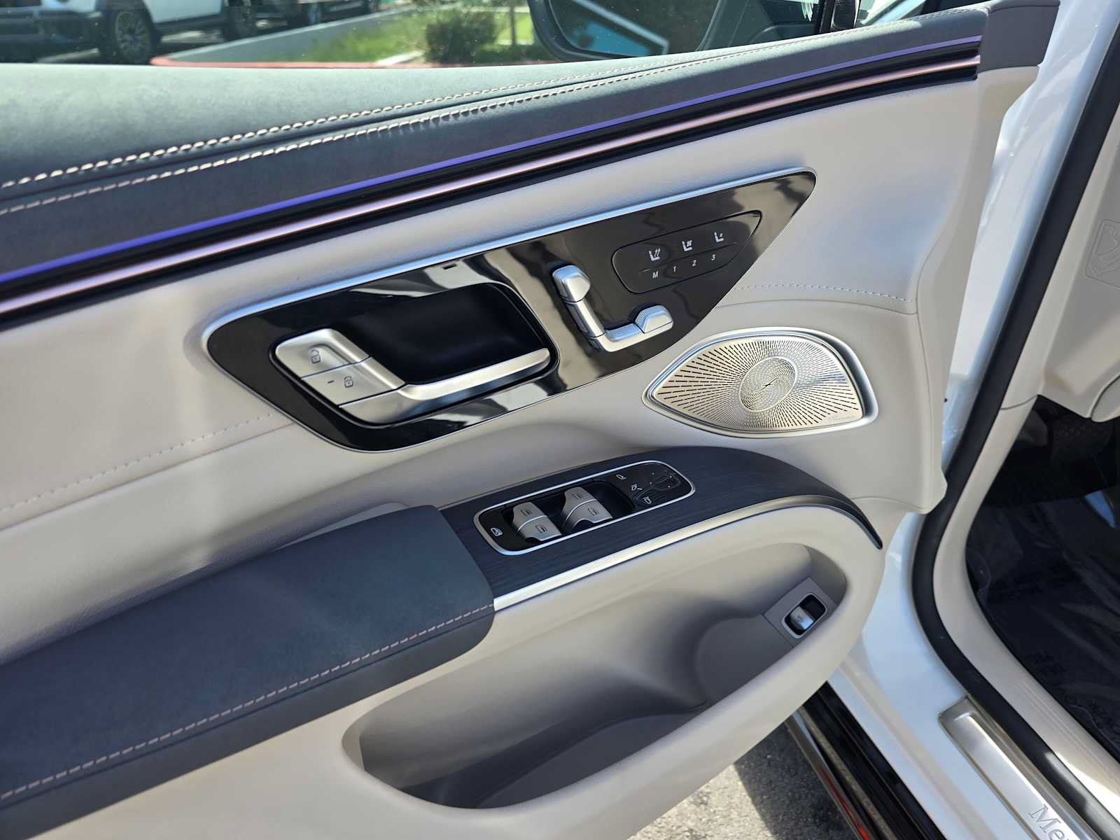 New 2026 Mercedes-Benz EQS 400 4MATIC SUV image 21