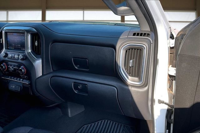 Used 2021 Chevrolet Silverado 1500 RST w/ LPO, Dark Essentials Package image 17