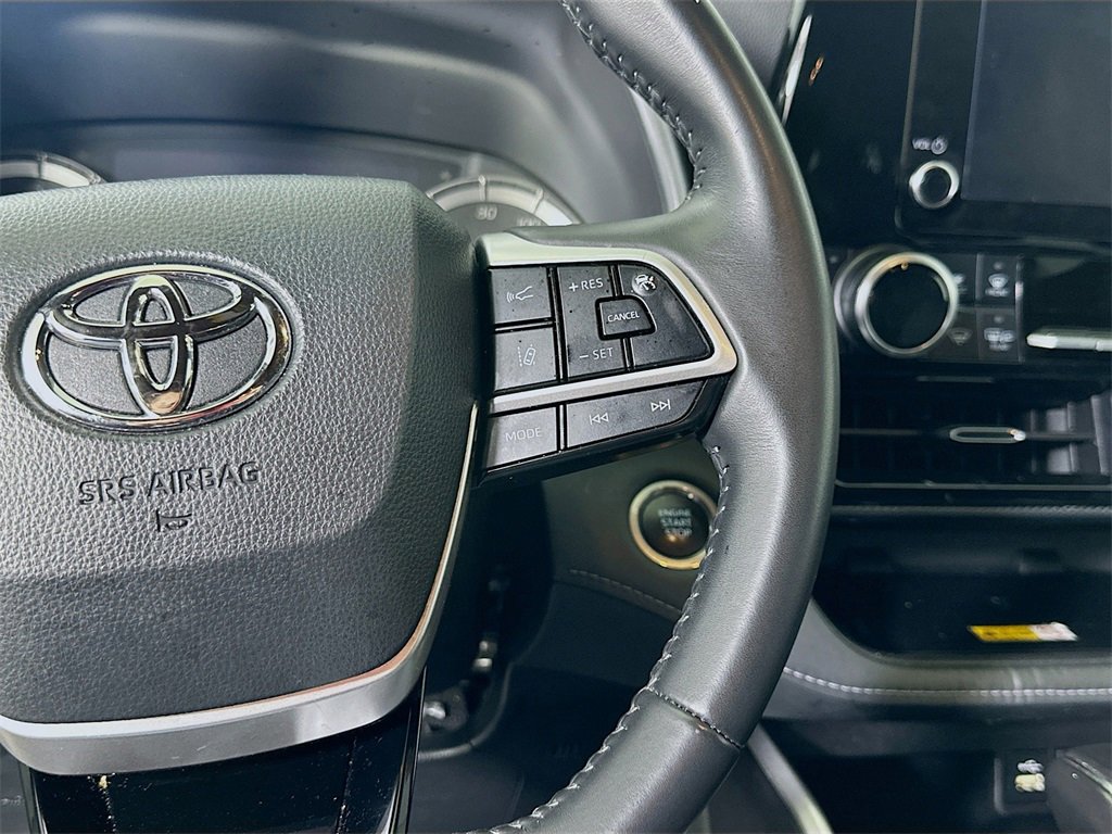 Used 2024 Toyota Highlander XSE image 24
