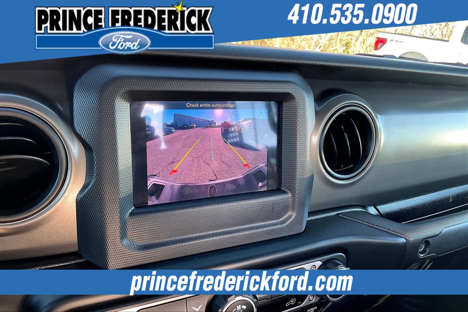 Used 2023 Jeep Gladiator Sport image 19