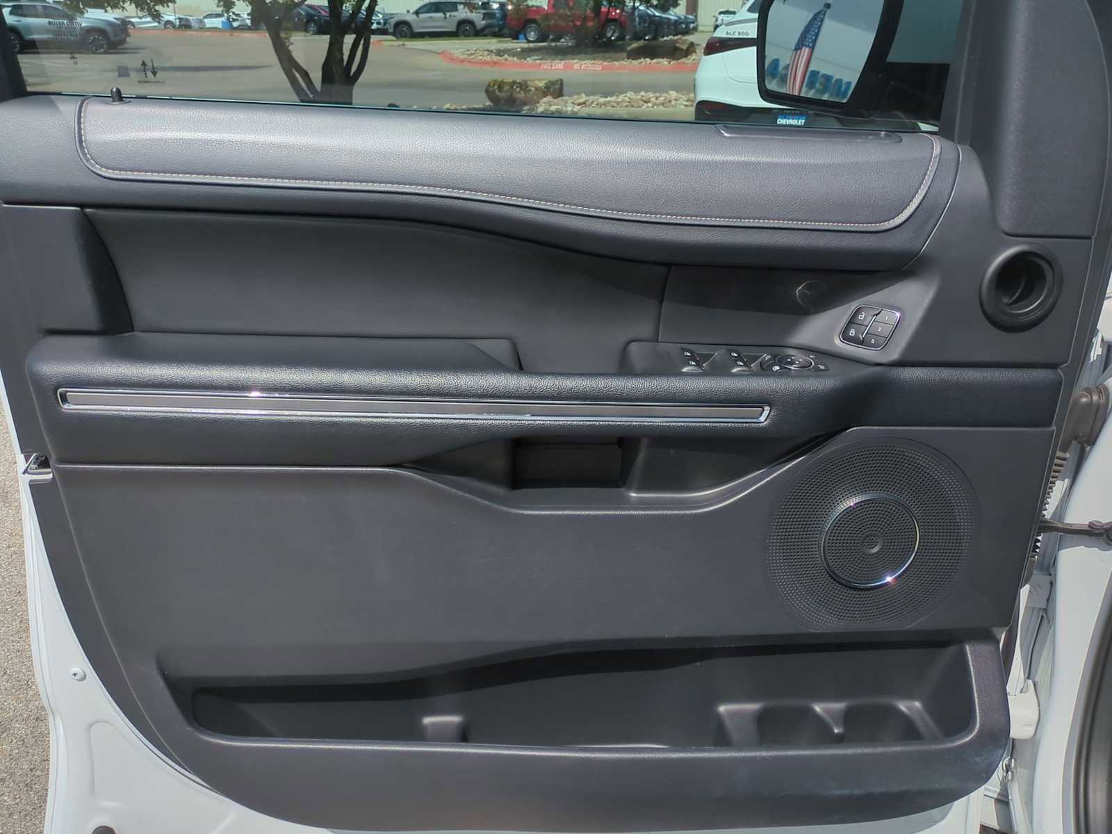 Used 2024 Ford Expedition XLT RWD image 22