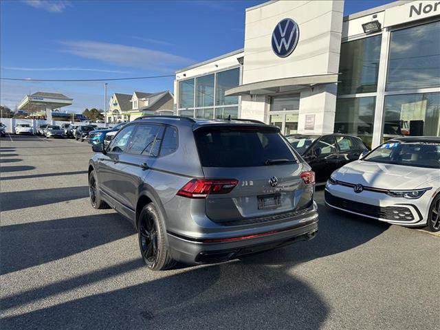New 2024 Volkswagen Tiguan SE R-Line AWD/4WD image 3