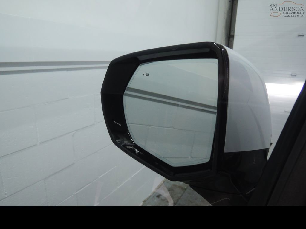 Used 2023 Chevrolet Suburban High Country w/ Advanced Technology Package image 34