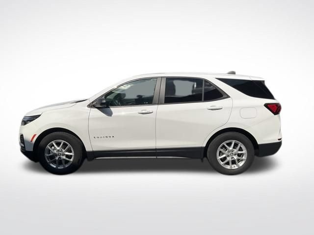 Used 2023 Chevrolet Equinox LS w/ LS Convenience Package FWD image 12