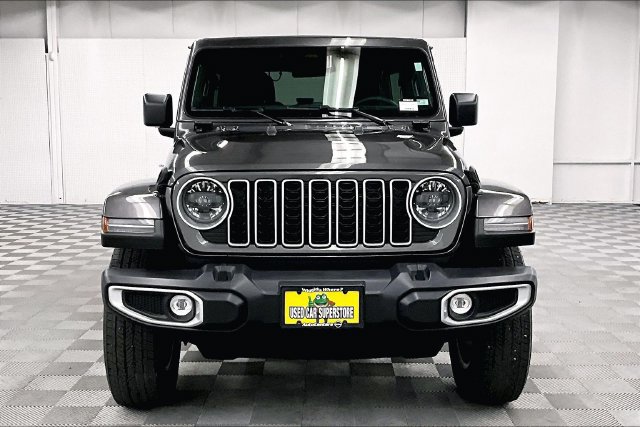 Used 2026 Jeep Wrangler Unlimited Sahara AWD/4WD image 4