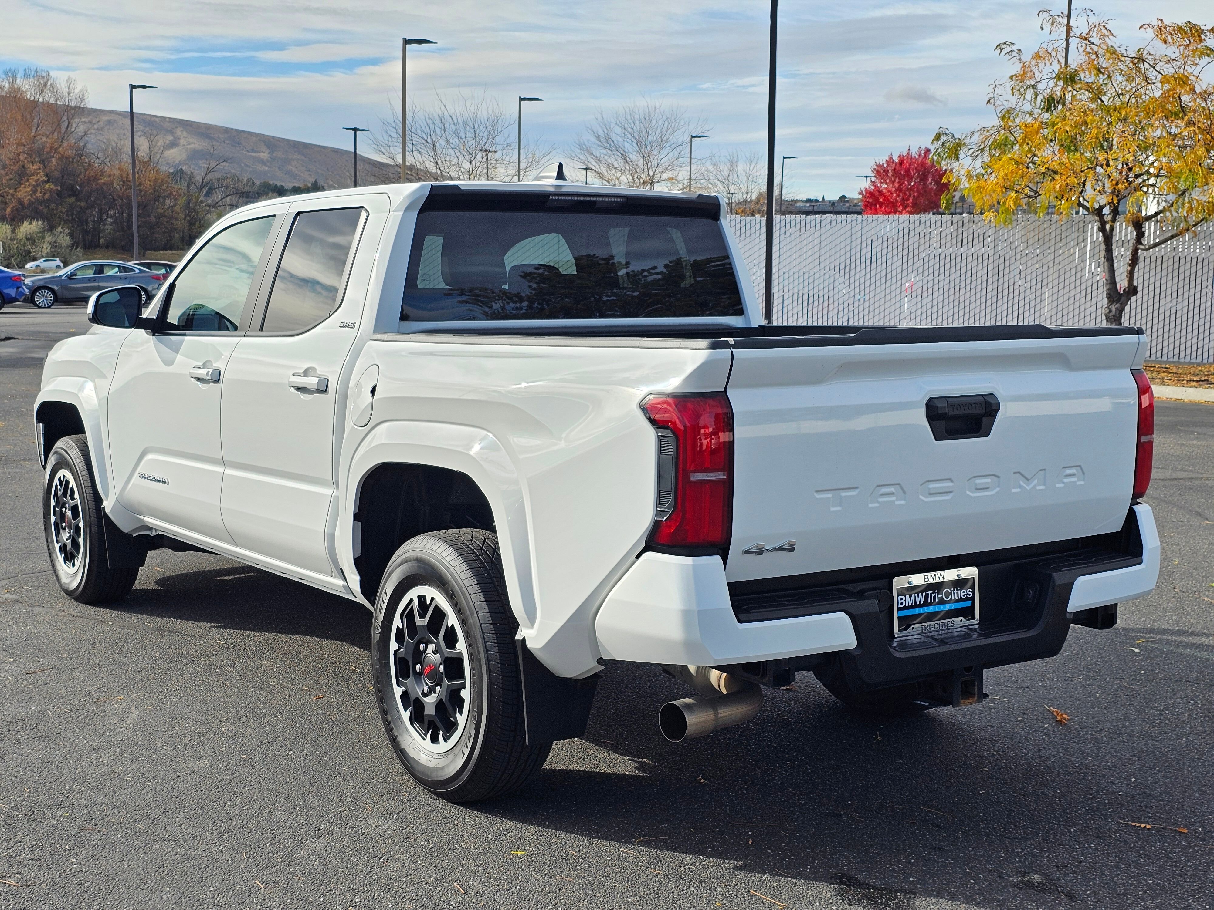 Used 2024 Toyota Tacoma SR5 image 4