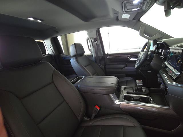 Used 2024 Chevrolet Silverado 1500 LTZ RWD image 12