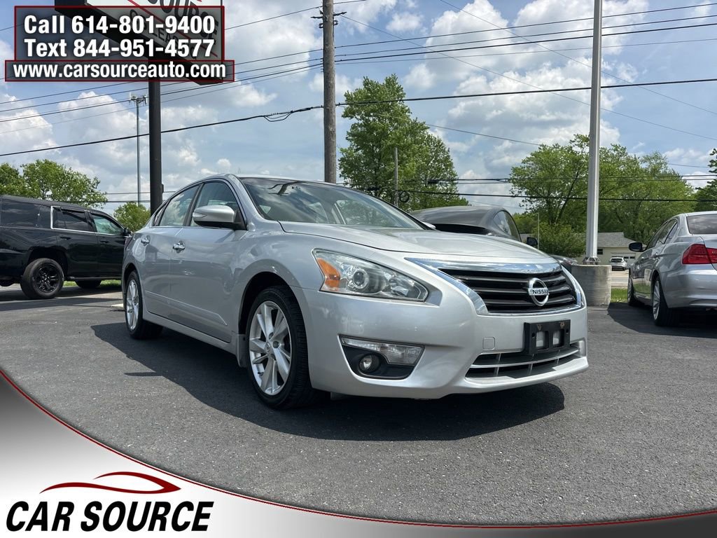 Used 2014 Nissan Altima 2.5 SL w/ Technology Package FWD image 4