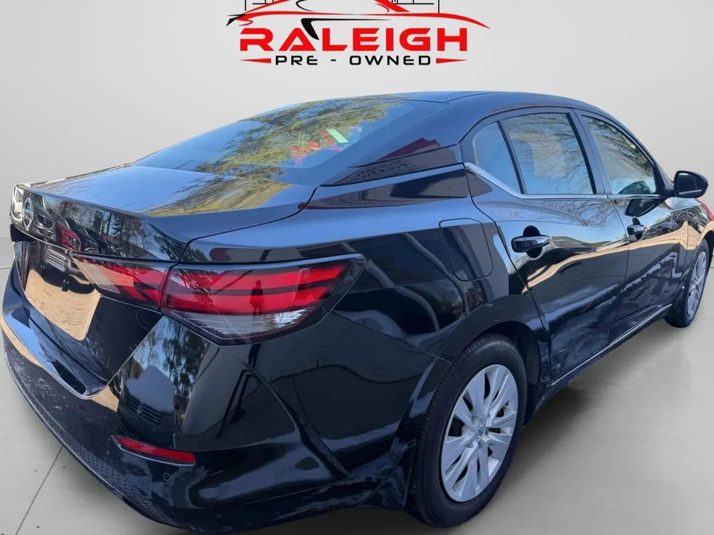 Used 2023 Nissan Sentra S image 4