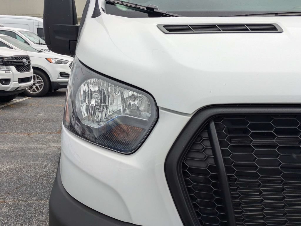 New 2026 Ford Transit 250 148 Medium Roof RWD image 10