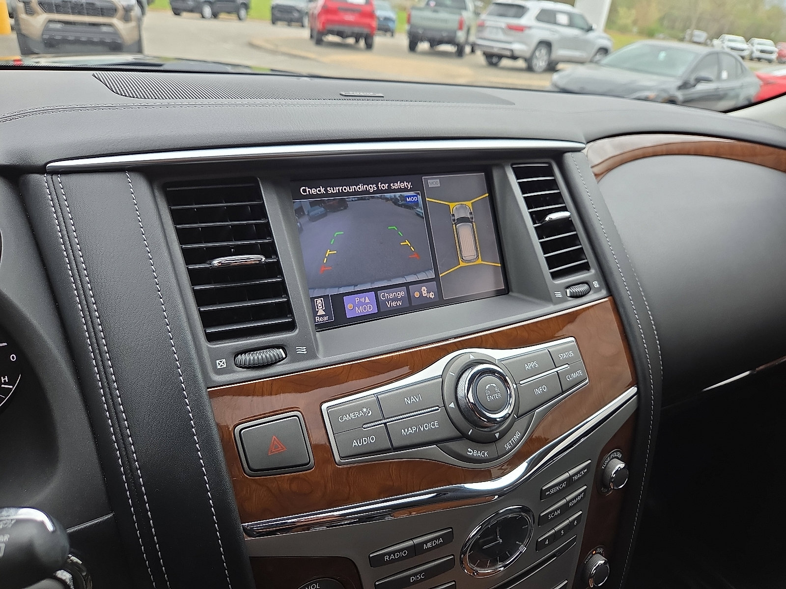 Used 2019 INFINITI QX80 Luxe w/ 22" Wheel Package image 17