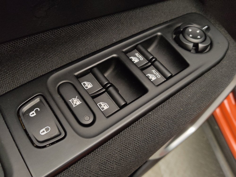 Used 2021 Jeep Renegade Latitude w/ Convenience Group image 27