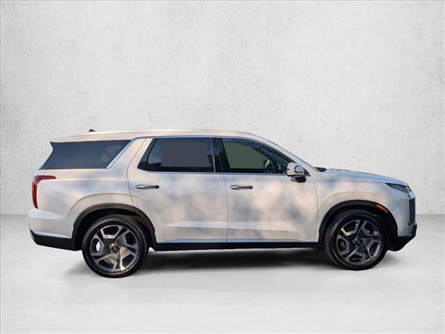 Used 2023 Hyundai Palisade SEL AWD/4WD image 4