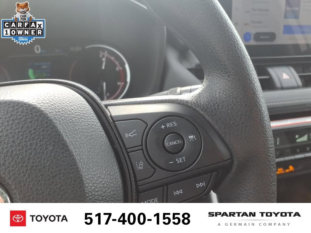 Used 2025 Toyota RAV4 XLE image 17