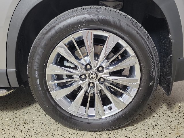 Certified 2026 Toyota Grand Highlander AWD image 8