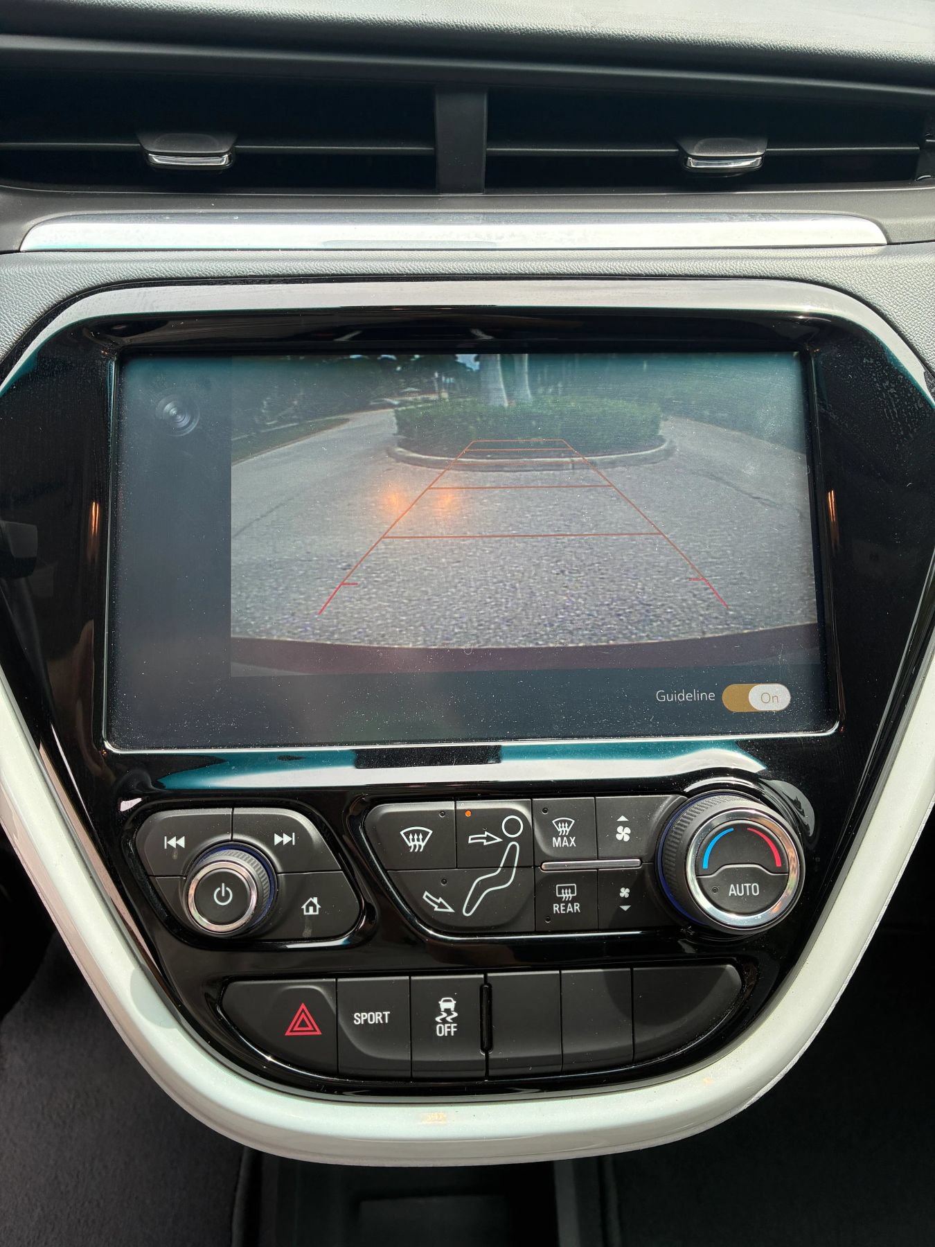 Used 2017 Chevrolet Bolt LT FWD image 17