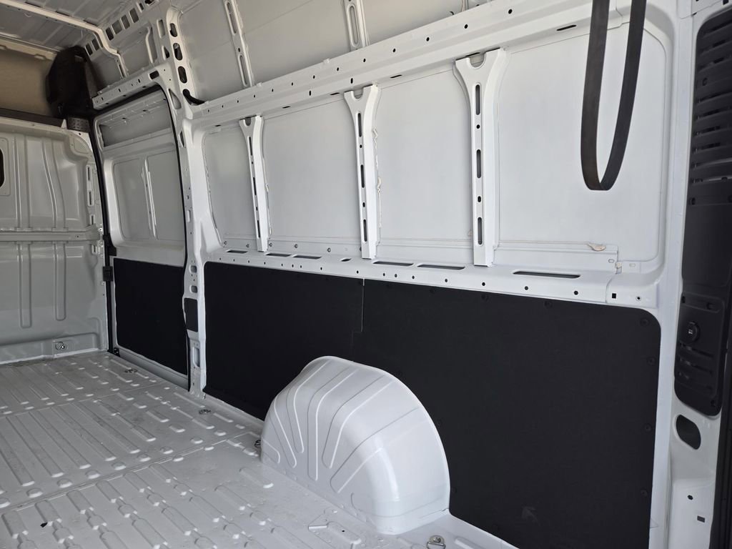 New 2025 RAM ProMaster 3500 w/ Roll-Up Rear Door Package image 13
